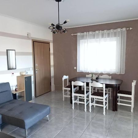 Άνετο Κεντρικό Διαμέρισμα Με 2 Υπνοδωμάτια Триполис Экстерьер фото