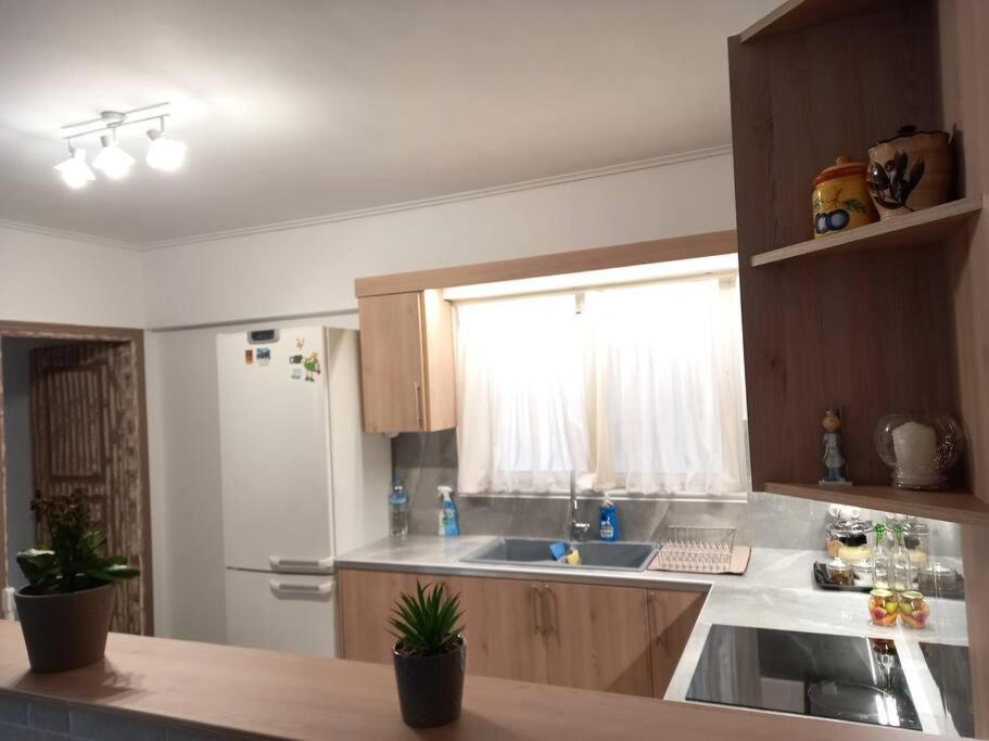 Άνετο Κεντρικό Διαμέρισμα Με 2 Υπνοδωμάτια Триполис Экстерьер фото